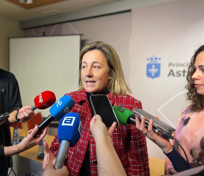 La consejera de Educación, Lydia Espina.