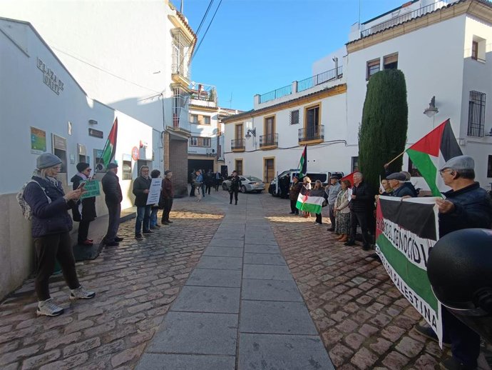 Un momento de la concentración en favor del pueblo palestino celebrada el pasado 26 de marzo en el acceso al Jardín de Orive.
