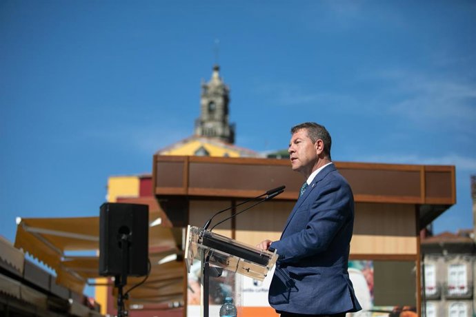El presidente autonómico, Emiliano García-Page, inaugura la Feria Farcama Primavera Porto 2025.