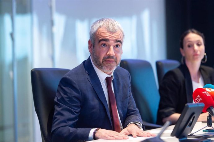 El presidente de Aena, Maurici Lucena, atiende a los medios de comunicación 