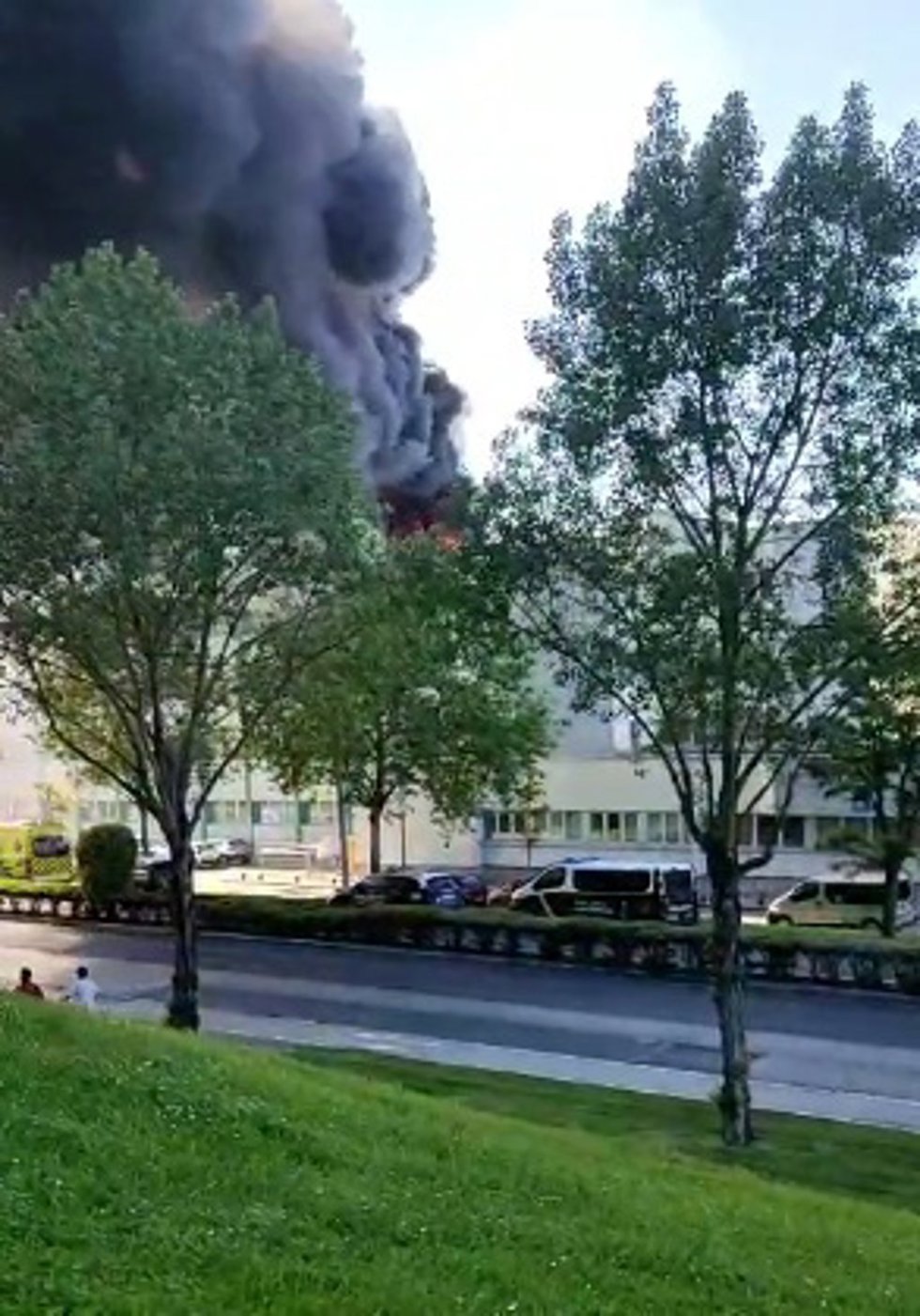 Archivo - Incendio en la cubierta de la Facultad de Ciencias
