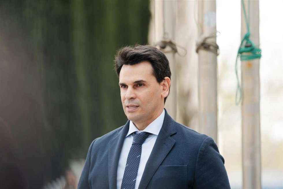 Archivo - La pareja de la presidenta de la Comunidad de Madrid, Alberto González Amador, sale de los Juzgados de Plaza de Castilla 