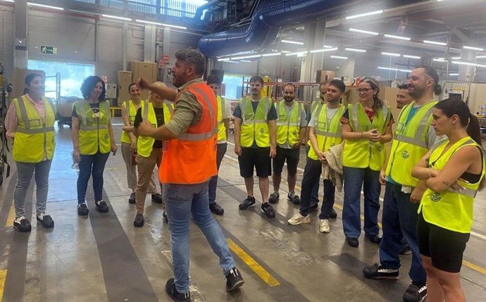 Correos recibe visitas en cuatro de sus centros andaluces con motivo de la 'Semana de la Administración Abierta 2025'.