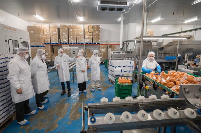 Visita de la Junta a las instalaciones del Grupo Caña Nature, S.L.