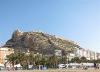 Alicante cierra el castillo de Santa Bárbara y los parques y refuerza la vigilancia de barrancos ante la alerta naranja