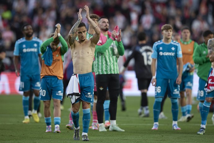 Players of Real Betis greets supporters during the Spanish League, LaLiga EA Sports, football match played between Rayo Vallecano and Real Betis Balompie at Estadio de Vallecas on May 15, 2025, in Madrid, Spain.