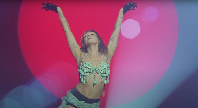 Tráiler de Something Beautiful, el debut de Miley Cyrus como directora