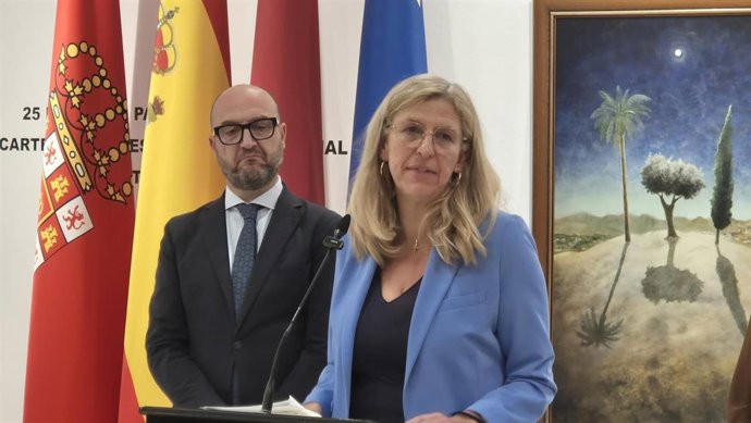 La concejala de Gobierno Abierto, Promoción Económica y Empleo, Mercedes Bernabé, en una rueda de prensa