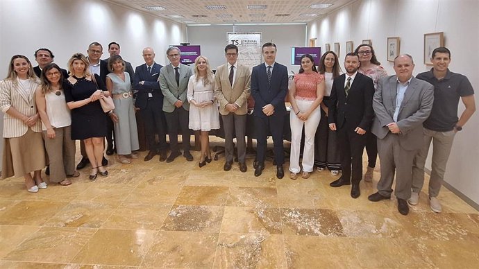 Miembros de la RED LAJ VSM en la última reunión presencial celebrada en junio de 2024, con representantes del TSJMU y el CGPJ
