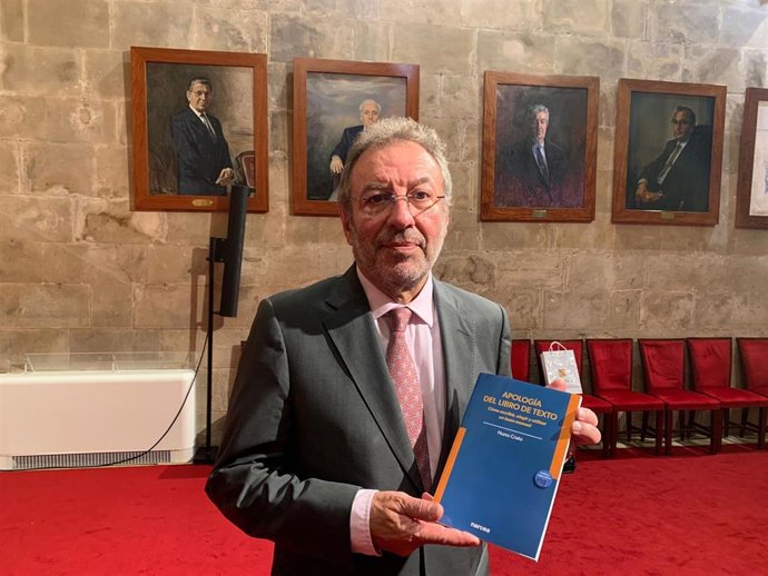 El exministro de Educación y Ciencia de Portugal, Nuno Crato, tras ser recibido en audiencia en el Consolat de Mar.