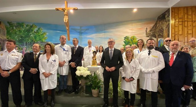 Recepción de la imagen original de la Virgen de la Arrixaca en el hospital clínico universitario que lleva su nombre, con motivo del 50 aniversario del centro hospitalario