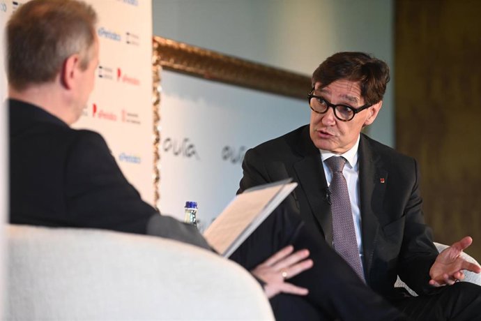 El presidente de la Generalitat de Cataluña, Salvador Illa, participa en un desayuno informativo, organizado por El Periódico de Aragón, a 23 de mayo de 2025, en Zaragoza, Aragón (España).