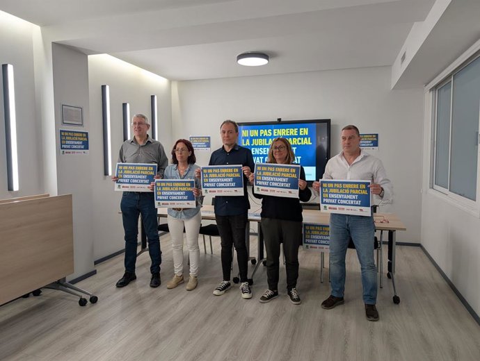 Roda de premsa de FSIE, USOCV, CCOO, UGT i STEPV-IV pel finançament de la jubilació parcial de la concertada