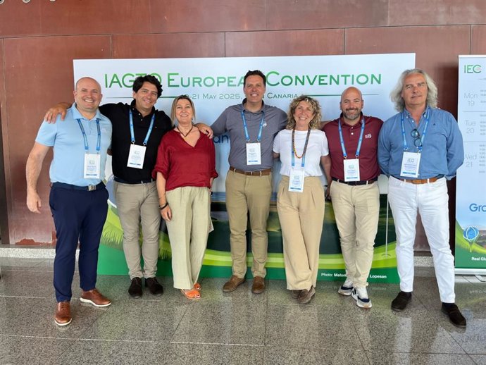 Representantes de la Agencia Destino Huelva y la Asociación de Campos de Golf de Huelva en el evento IAGTO European Convention (IEC).