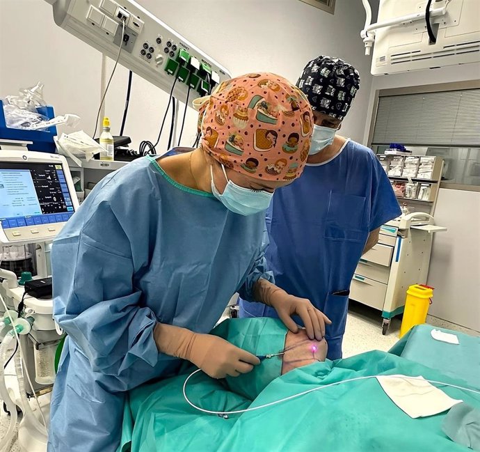 Actuación con lipoláser de papada, el tratamiento más innovador y con mejores resultados para eliminar la grasa de la zona submental.