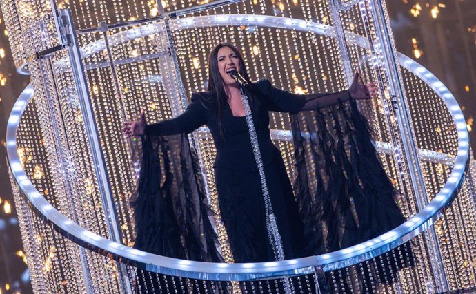 15 May 2025, Switzerland, Basel: Yuval Raphael from Israel sings "New Day Will Rise" during the second semi-final of the 69th Eurovision Song Contest at the St. Jakobshalle. Photo: Jens Büttner/dpa