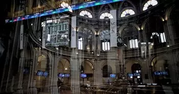 El Ibex 35 se hunde un 2% con los bancos en caída libre por la amenaza de Trump de nuevos aranceles