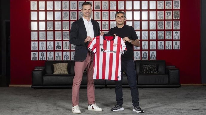 El presidente del Athletic, Jon Uriarte, y Ernesto Valverde.