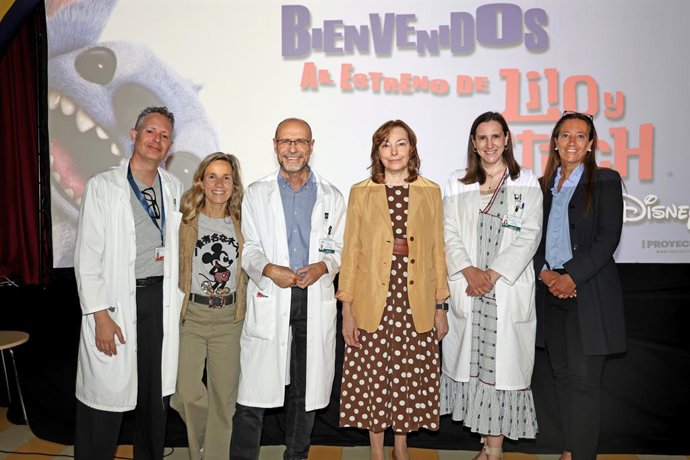Apresentação da iniciativa para que mais de 470 crianças hospitalizadas possam assistir à estreia de Lilo e Stitch.