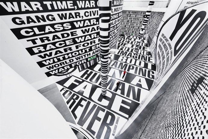 Muestra de la exposición 'Barbara Kruger: Another day. Another night