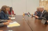 Foto: Mónica García ofrece al ministro de Salud palestino el envío de ayuda sanitaria a la Franja de Gaza