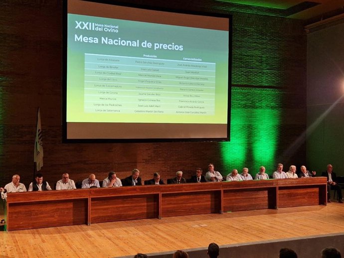 El consejero de Agricultura, Ganadería y Alimentación del Gobierno de Aragón, Javier Rincón, en la XXII Mesa Nacional del Ovino.