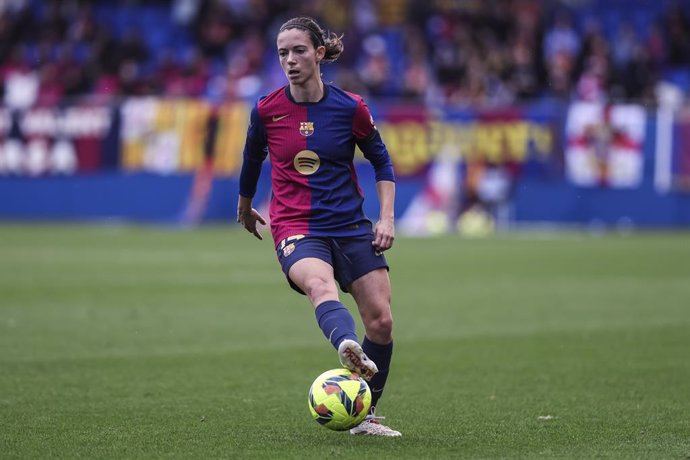 Archivo - Aitana Bonmati of FC Barcelona Femenino in action during the Spanish Women league, Liga F, football match played between FC Barcelona Femenino and Valencia CF Femenino at Johan Cruyff Stadium on March 09, 2025 in Sant Joan Despi, Spain.