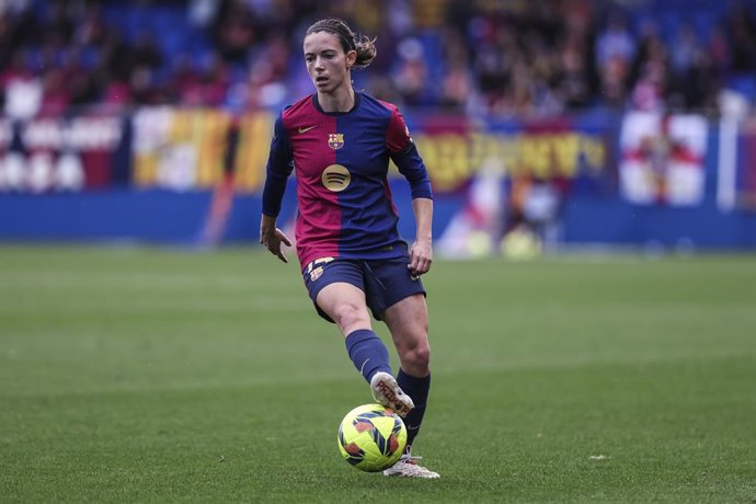 Archivo - Aitana Bonmati, do FC Barcelona Femenino, em ação durante a partida de futebol da Liga F do Campeonato Espanhol Feminino, disputada entre FC Barcelona Femenino e Valencia CF Femenino no Estádio Johan Cruyff em 09 de março de 2025 em Sant Joan De
