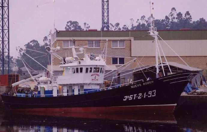 Pesquero gallego Maruxia Dous.