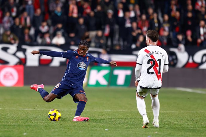 Archivo - Ilaix Moriba of Celta de Vigo in action during the Spanish League, LaLiga EA Sports, football match played between Rayo Vallecano and RC Celta de Vigo at Estadio de Vallecas on January 10, 2025, in Madrid, Spain.