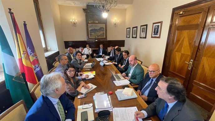 Imagen de la reunión de la mesa técnica para la integración del tren en la ciudad de Jaén