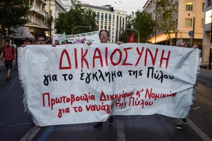 Archivo - Una manifestación en la capital griega, Atenas, para pedir justicia por el naufragio de Pylos
