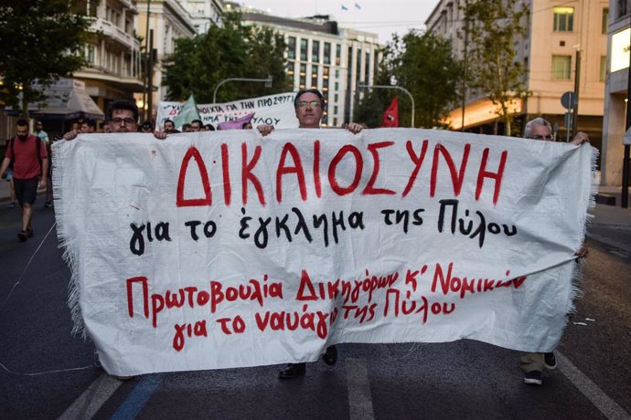 Archivo - June 14, 2024, Athens, Greece: Protesters hold a banner with the slogan Ă˘âĹ“Justice for the Pylos crimeĂ˘âÂť during a protest to mark a year after one of the worst migrant boat tragedies. The United Nations' refugee and migration agencies a