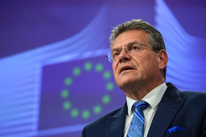 Archivo - Arquivo - 6 de dezembro de 2023, Bruxelas, Região de Bruxelas Capital, Bélgica: O comissário europeu para o Acordo Verde Europeu e vice-presidente da Comissão Europeia, Maros Sefcovic, dá uma coletiva de imprensa sobre as regras de origem UE-Rei