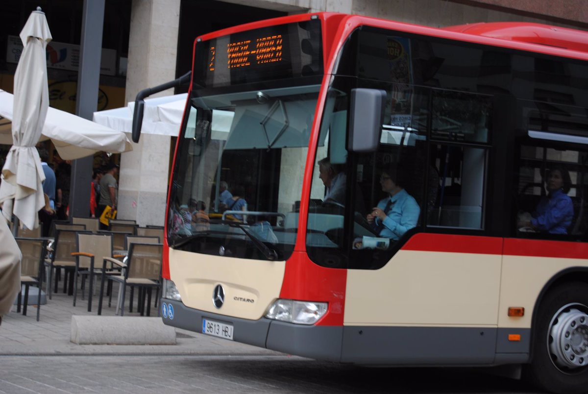 Ocho líneas de autobús urbano y varias calles, afectadas este domingo por la mañana por la 33ª Media Maratón de La Rioja
