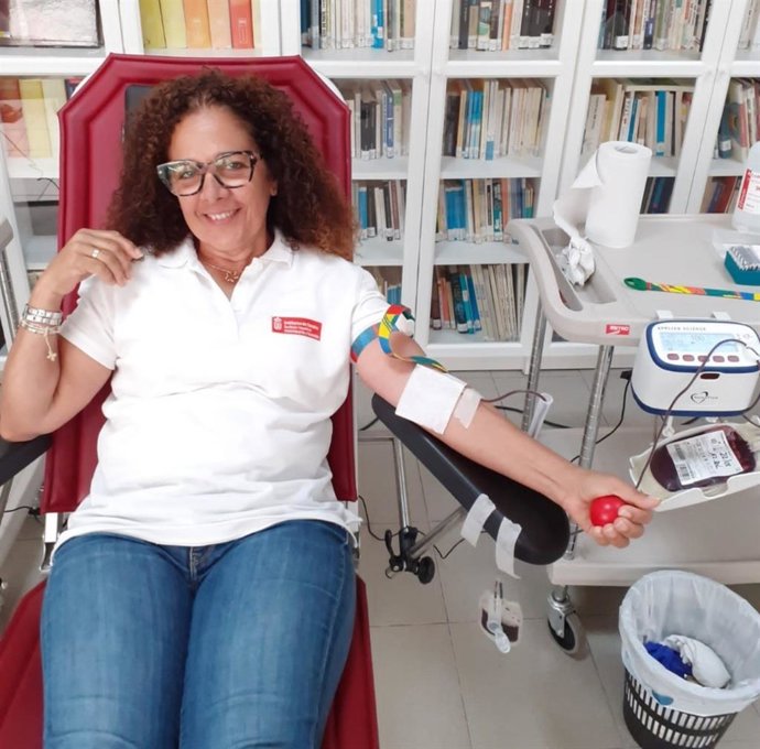 El Servicio Canario de la Salud anima a donar sangre en los días previos al puente por el Día de Canarias