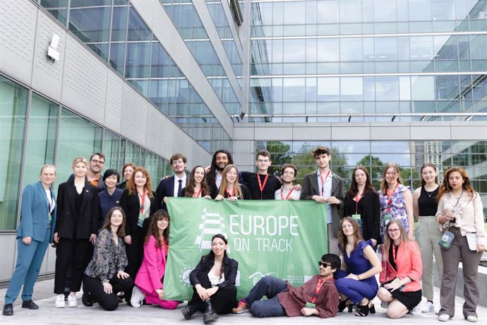 Archivo - El proyecto europeo 'Europe on track' llega a León para acercar a los jóvenes las claves de los derechos humanos
