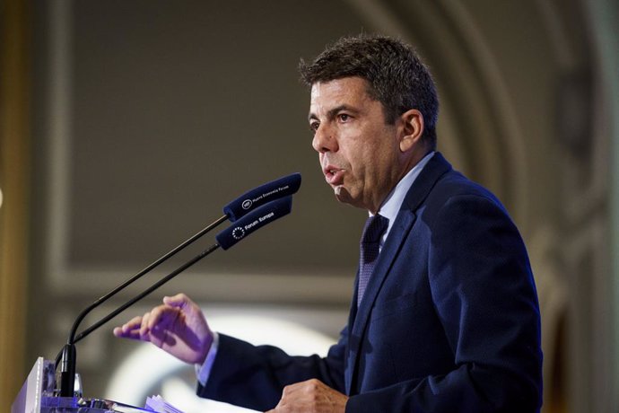 Archivo - El president de la Generalitat Valenciana, Carlos Mazón, protagoniza un desayuno informativo de Fórum Europa, en el Hotel Mandarin Oriental Ritz, a 24 de febrero de 2025, en Madrid (España).