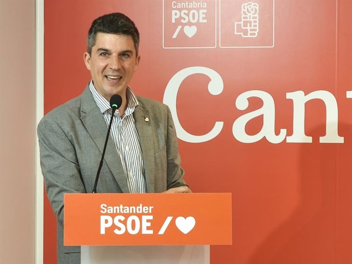 El candidato a la Secretaría General del PSOE de Santander, Daniel Fernández