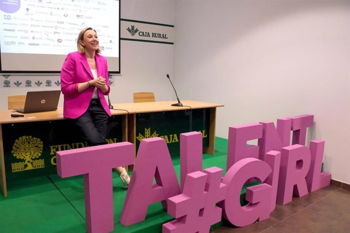 La vicepresidenta de la Junta de Castilla y León y consejera de Familia e Igualdad de Oportunidades, Isabel Blanco, durante la clausura del programa