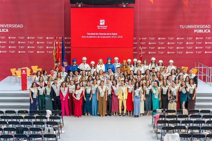 La Facultad de Ciencias de la Salud cierra los actos de graduación de la Universidad de La Rioja