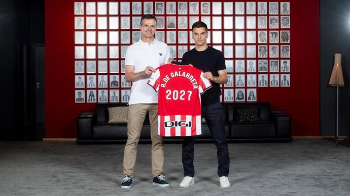 Iñigo Ruiz Galarreta renueva por dos tenporadas en el Athletic Club