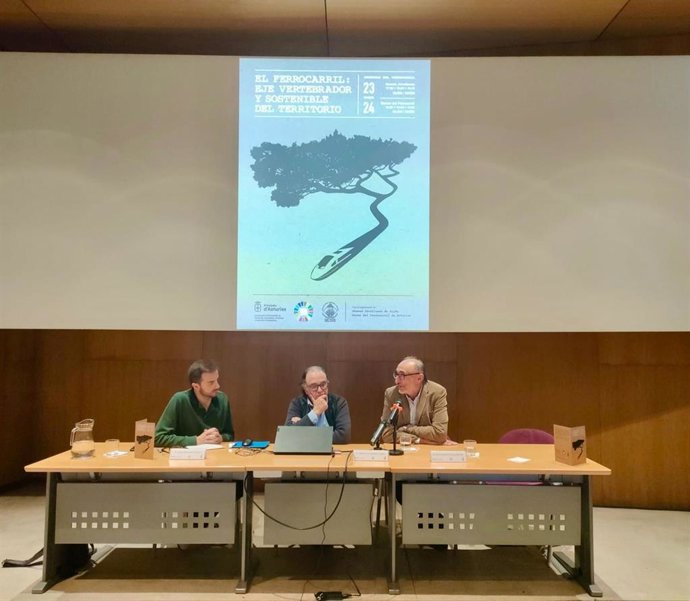 Jornada 'El ferrocarril: eje vertebrador y sostenible del territorio'.