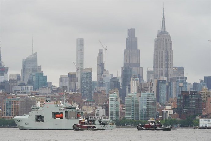 Un buque de la Guardia Costera en el río Hudson de Nueva York (archivo)
