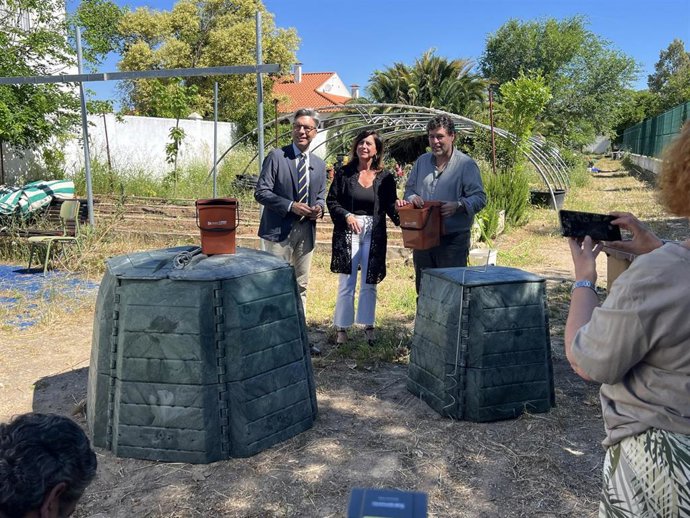 Diputación de Córdoba fomenta el compostaje doméstico y comunitario en Palma del Río como alternativa ecológica.