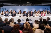 La Ponencia Política del PP no definirá su estrategia frente a Vox y dejará abierta la política de pactos