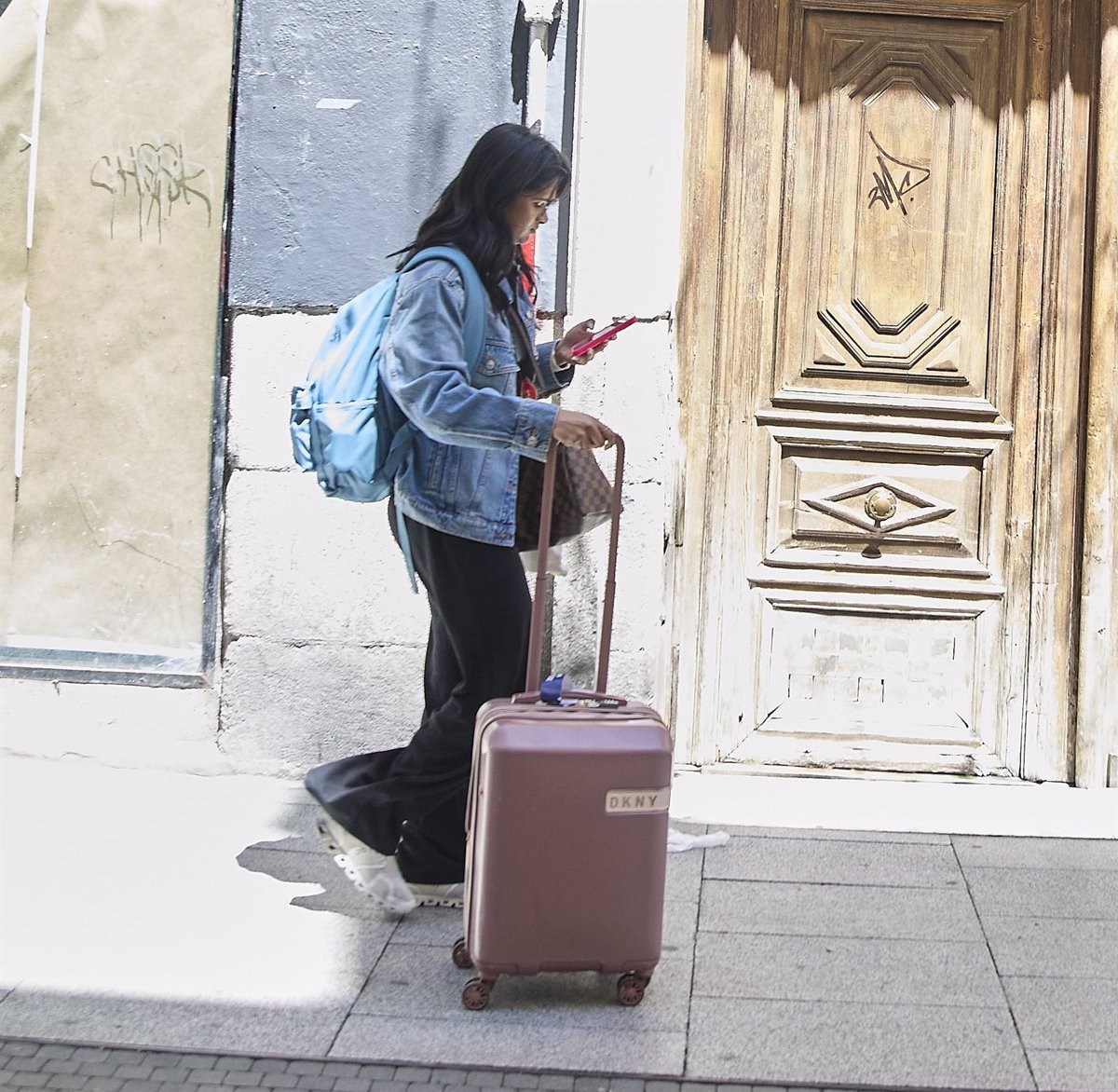 Viajar solo, una tendencia al alza que requiere la adaptación de alojamientos, actividades turísticas y seguridad