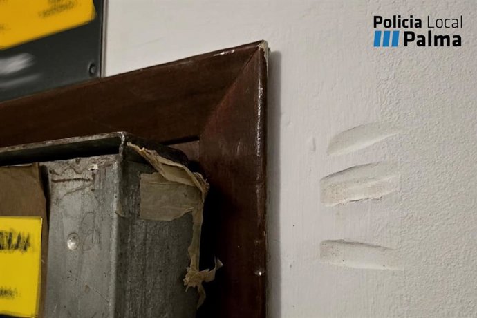 La Policía Local de Palma evita la 'okupación' ilegal de dos viviendas en el Molinar y en Son Gotleu