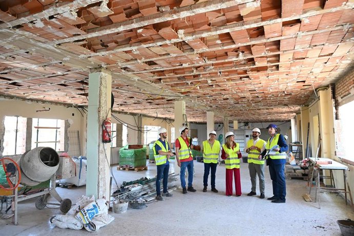 Visita a las obras de la residencia de tecnificación y formación deportiva de tenis de mesa.