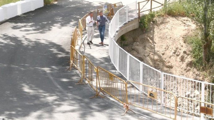 Carril peatonal entre Chilluévar y Las Almansas.